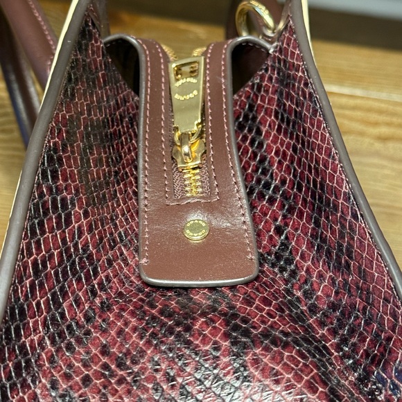 👜 Coach Rouge. Excellent condition! 🤎♥️💜🖤 - Picture 4 of 12